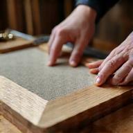 Moldura em fabricação artesanal